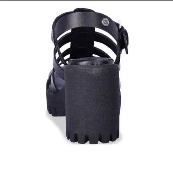 NYC Women's Genesis Block Heel Fisherman Sandals. NWT size 7 - Picture 3 of 11